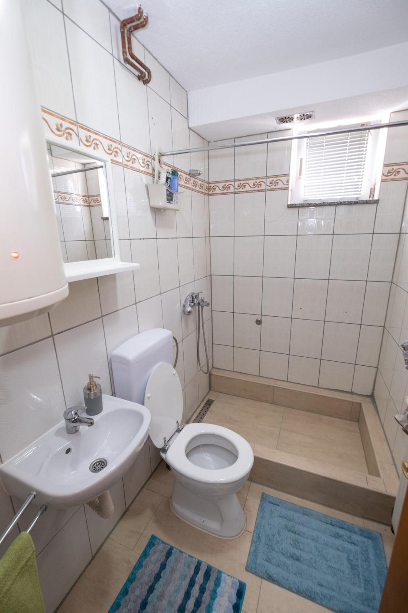 Good People Apartment Bihac Bagian luar foto