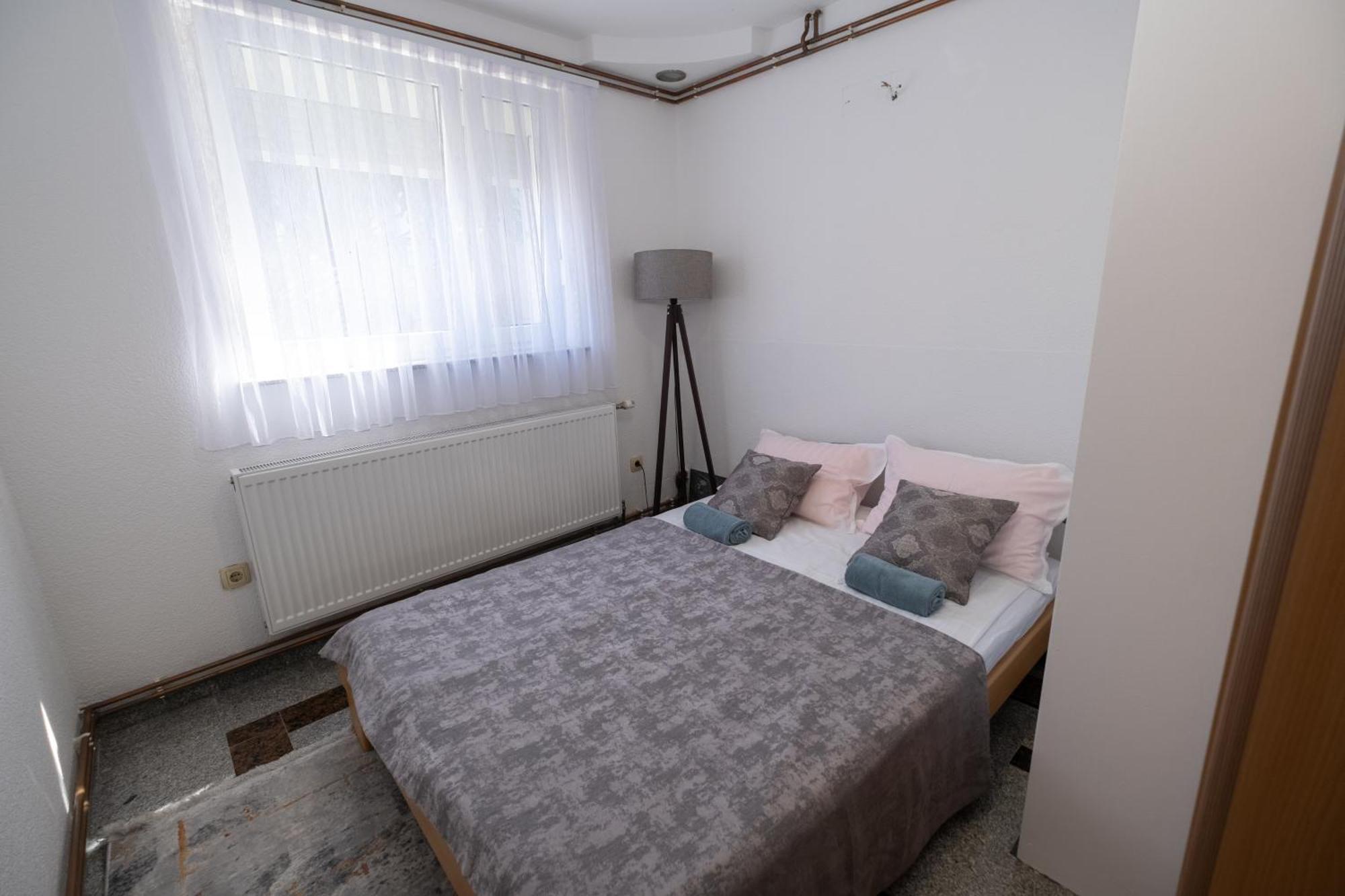 Good People Apartment Bihac Bagian luar foto