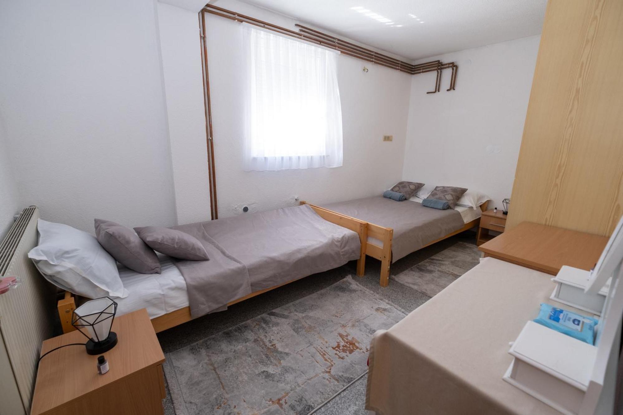Good People Apartment Bihac Bagian luar foto